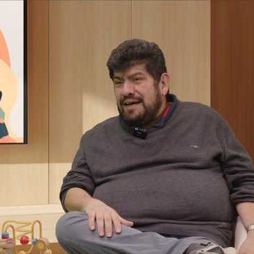 Un papà speciale a Generazione Genitori: la storia di Claudio Rojas Puddu, da adottato a padre affidatario