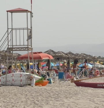 Poetto, il ruolo dei bagnini  tra salvataggi e prevenzione