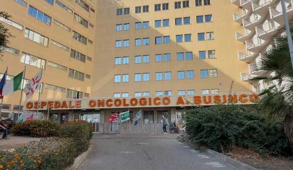 Cagliari, il cantiere del Businco è ancora in ritardo: Usb prepara il sit-in